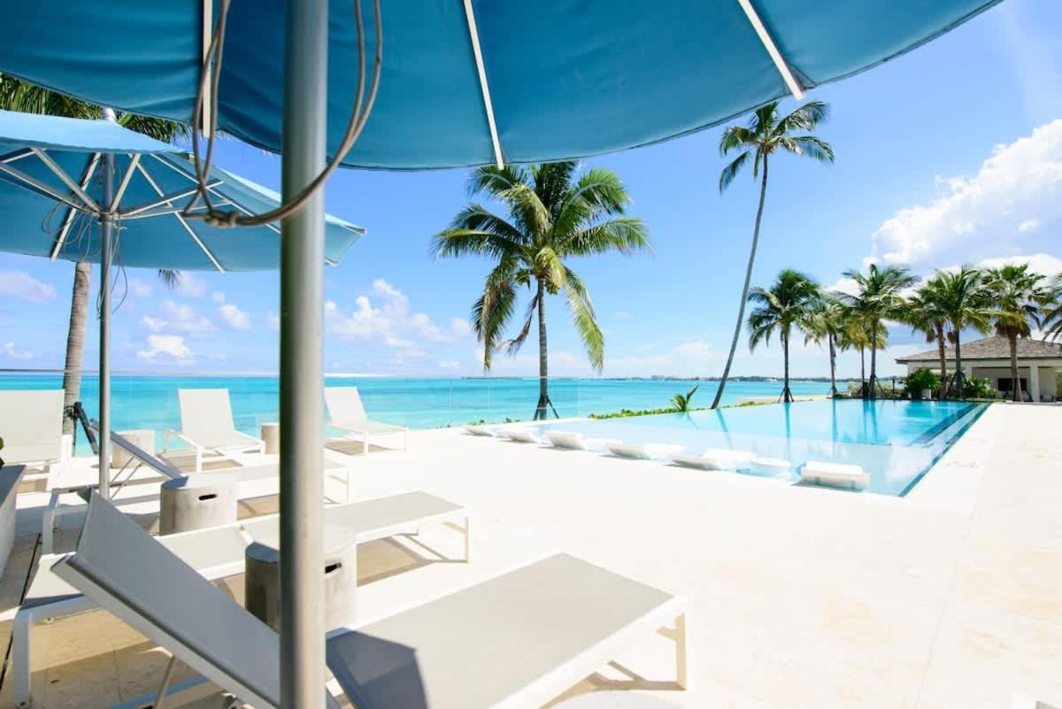Modern At One Cable With Balcony Nassau
